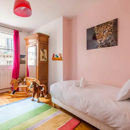 Apartment Veeve - Luxembourg Chic